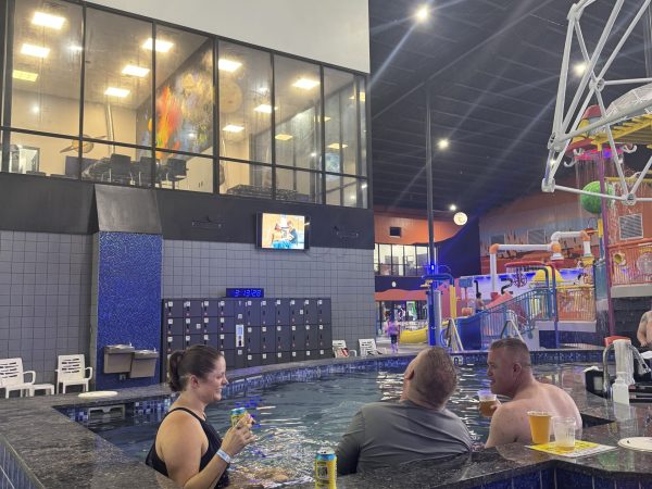 Astro Bar - Swim Up Bar